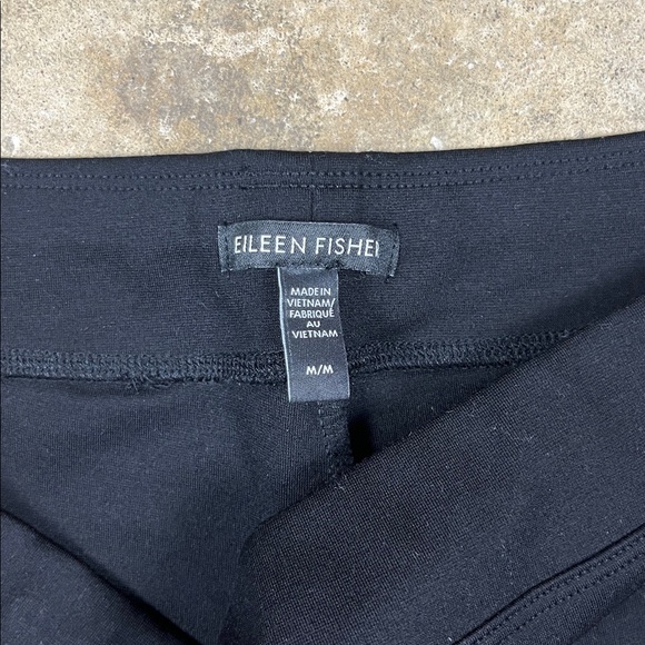 Eileen Fisher Cropped Black pants
Size: Medium - Picture 2 of 7
